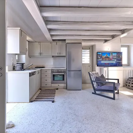Arch1 Family Seaview &pool Holiday home Protorgia